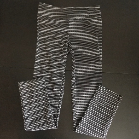 NY&Co pull on skinny stretch pants - Picture 1 of 4